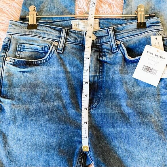 Free People High Rise Busted Skinny Jeans in Blue 27 Long NWT - Picture 7 of 9